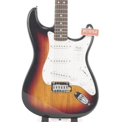 Fender Standard Stratocaster 2025 - Present - 3-Color Sunburst image 1