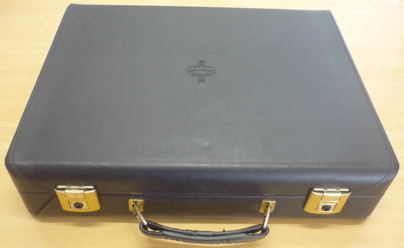 Funda de Clarinete Doble Sib-La Buffet en perfecto estado. image 1