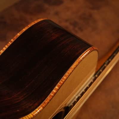 (Pre-owned) Goodall Jumbo Concert Sitka spruce with Rosewood image 7