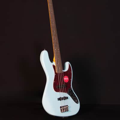 Squier Classic Vibe '60s Jazz Bass, Laurel FB, Daphne Blue image 8