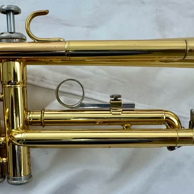 Yamaha YTR-2330 Standard Trumpet 2010s - Lacquered Brass image 5