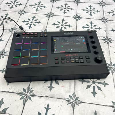 Akai MPC Live II Standalone Sampler / Sequencer image 2