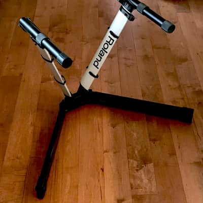 Roland V-Stand - KS-V7 - Keyboard & DJ stand in Mint Condition