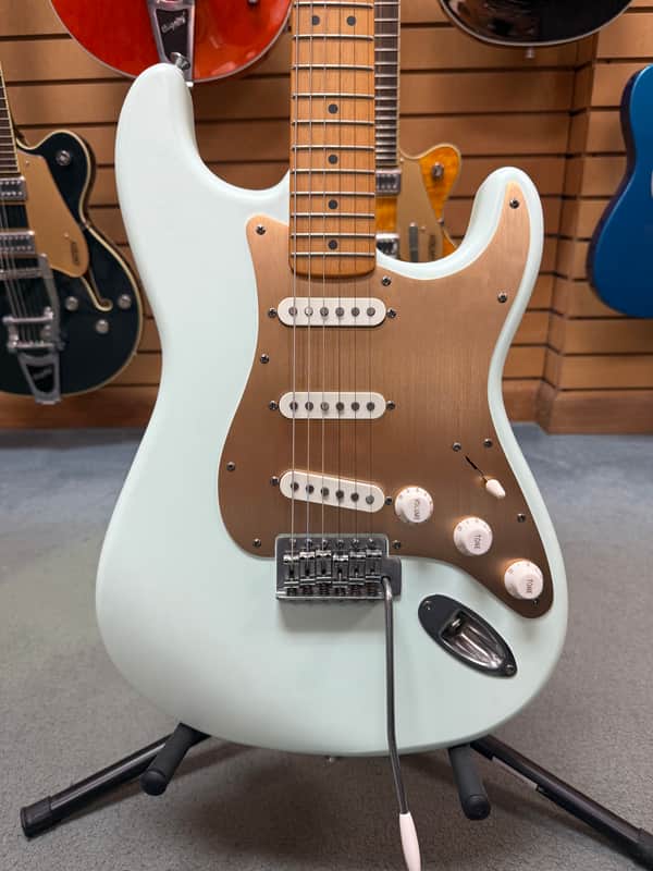 Squier Classic Vibe 40th Anniversary - Satin Sonic Blue image 1