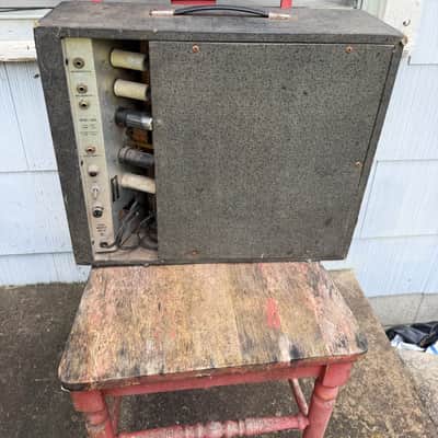 Silvertone Model 1482 5-Watt 1x12 Guitar Combo 1960s - Black image 5