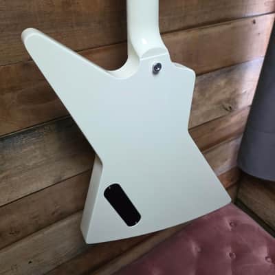 Gibson USA 70's Explorer - Classic White w/Case image 15