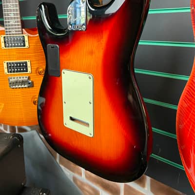 Fender Deluxe Roadhouse Stratocaster 3-Colour Sunburst 2018 Electric Guitar w/ Mods image 12