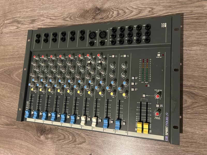Soundcraft Spirit Folio Si 18:2 with original power supply image 1