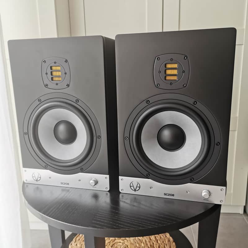 Eve Audio SC208 8" Active Studio Monitor - Black image 1