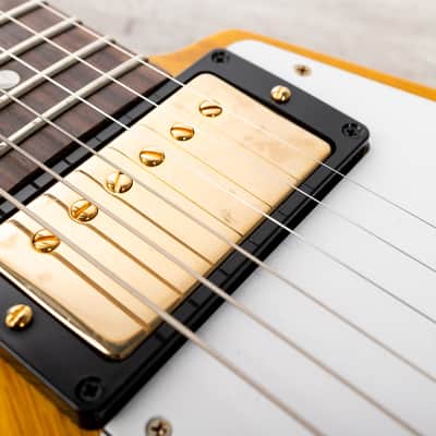 Gibson Custom 1958 Korina Flying V White Pickguard, Natural | Demo image 12