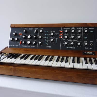 Moog Minimoog Model D 1975 - Serviced - Superb