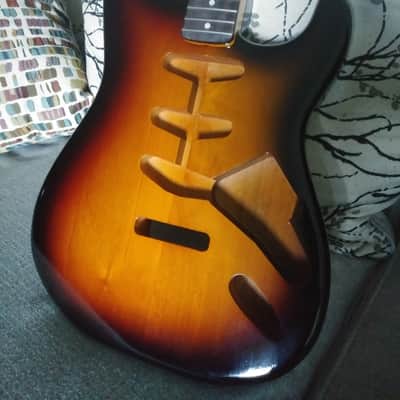Unbranded Stratocaster 2023 - Sunburst / Urethane image 5