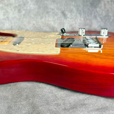 Fender Special Edition Ash Telecaster 2011- Cherry Sunburst image 8