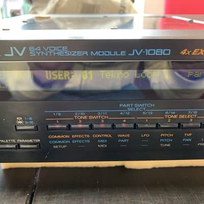 Roland JV-1080 64-Voice Synthesizer Module 1994 - 2001 - Black image 3