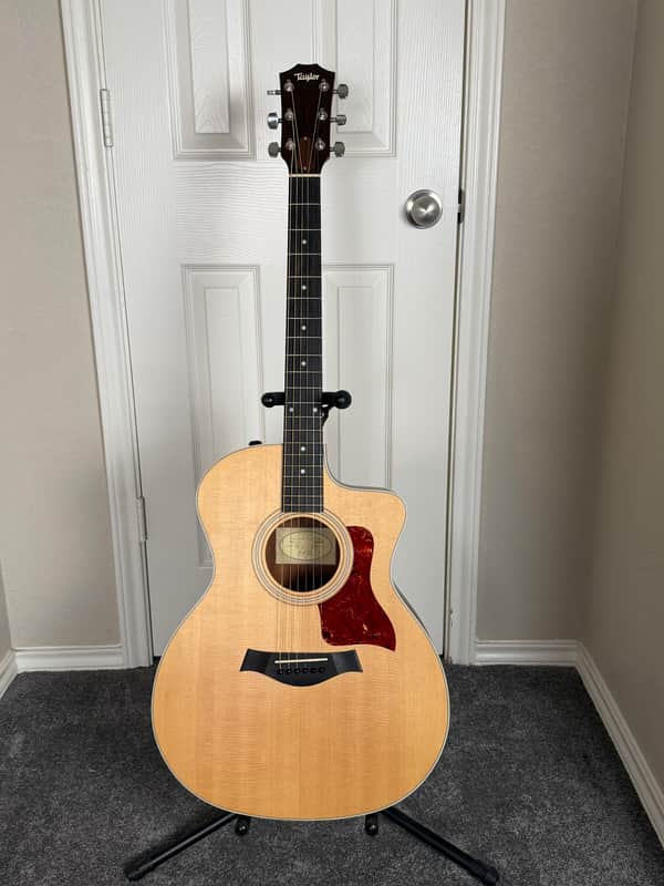 Taylor 214ce