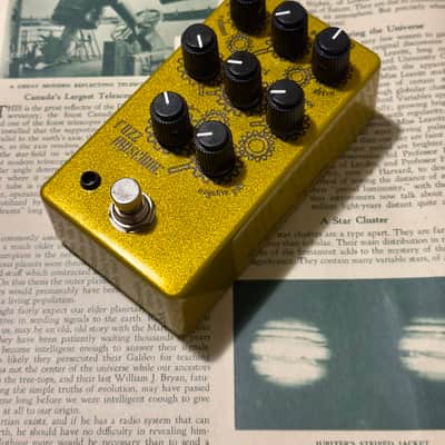 Hardware Fixations Fuzz Maschine (Highly Tweakable Germanium Fuzz Face) 2026 - Candy Gold Metallic image 3