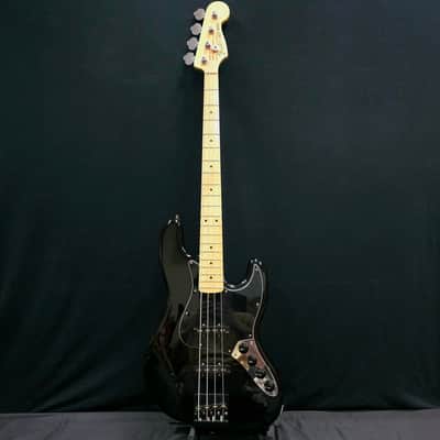 2011 Fender American Special Deluxe Jazz Bass image 2