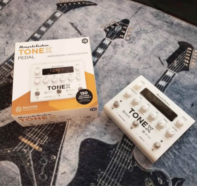 IK Multimedia ToneX Pedal Limited Edition 2024 - White image 1