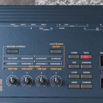 KORG TRITON Extreme Music workstation Synthesizer in Very Good Condition. image 10