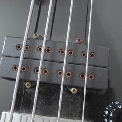 Kramer The Duke De Luxe headless bass early eighties black image 3