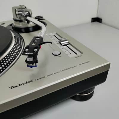 Technics SL-1200M3D Quartz Direct Drive Turntable System 2000s - Silver image 5
