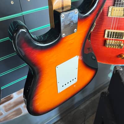 Fender Classic Series '50s Stratocaster 3-Color Sunburst 2003 Electric Guitar image 9