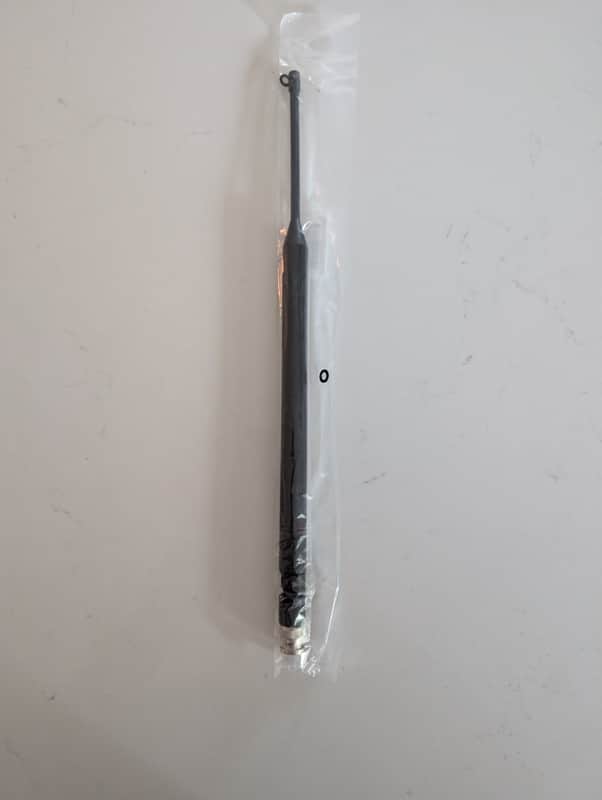 Shure UA8 1/2 Wave Omnidirectional Antenna (470-530 MHz) 2010s - Black image 1