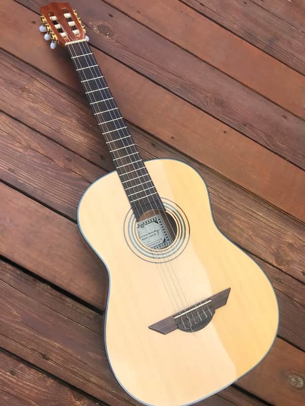 H. Jimenez LG2 El Artista Nylon Classical Guitar Natural image 1
