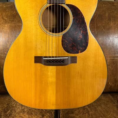 Martin 000-18 1940 - Natural - Calton Case image 2