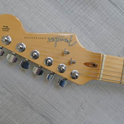 2008 Fender American Standard Stratocaster HSS - Like New image 4