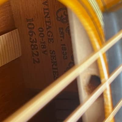 Martin 00-18V 2005 image 11