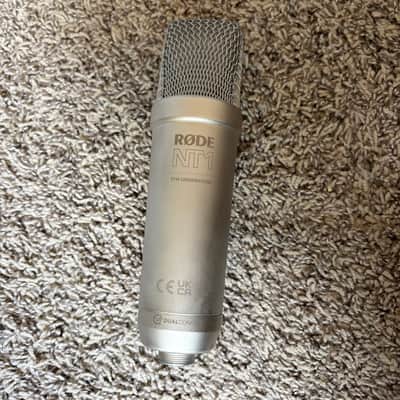 RODE NT1 5th Generation Cardioid Condenser Microphone - Silver Nickel - USB-C & XLR Output image 3