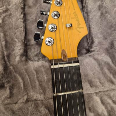 Fender American Ultra II Stratocaster HSS Noble Blue image 9