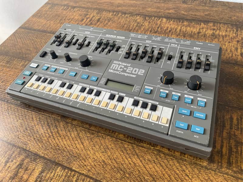 Roland MC-202 MicroComposer 1983 - 1985 - Gray image 1