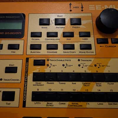 E-MU Systems XL-7 Command Station 128-Voice Synthesizer 2001 - Yellow / Black image 2