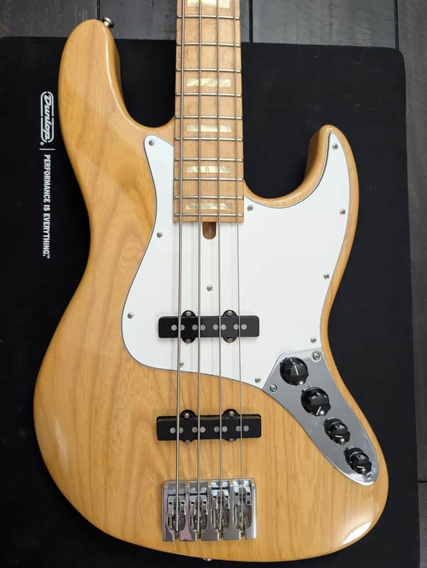 Mike Lull M4V