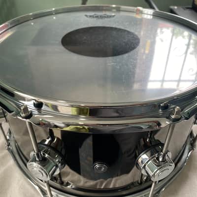 DW Collector's Series Black Nickel Over Brass 7x13" Snare Drum 2014 - 2021 - Black Nickel with Black Nickel Hardware image 3