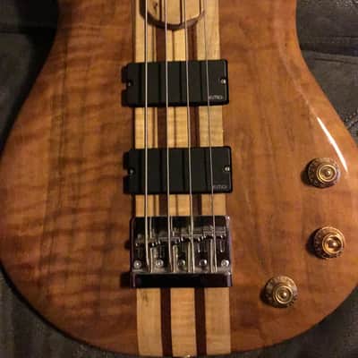 Chazz guitars Custom electric Bass Jazz 2015 Emgs gotoh - Maple ? Custom one of a kind image 1