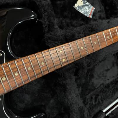 Fender Player Plus Stratocaster HSS with Pau Ferro Fretboard 2021 - Present - Silverburst image 8