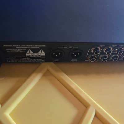 ART MX822 8-Channel Line Mixer with Effects Loop 2013 - Present - Black image 5