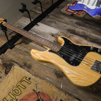 Fender Precision Bass with Rosewood Fretboard 1979 - Natural image 10