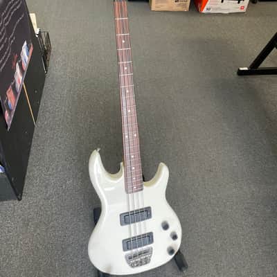 Peavey Foundation 1987 - White image 1