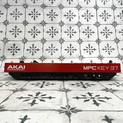 Akai MPC Key 37 Standalone Workstation Synthesizer image 4