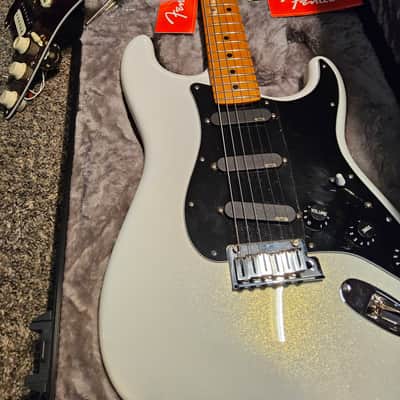 Fender American Ultra Stratocaster image 3