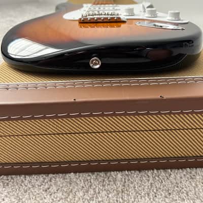 Fender 70th Anniversary American Vintage II '54 Stratocaster 2024 - 2-Color Sunburst image 9