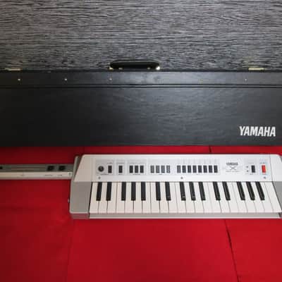 Yamaha KX5 KX-5 Keytar MIDI Controller shoulder keyboard TESTED w/case #23
