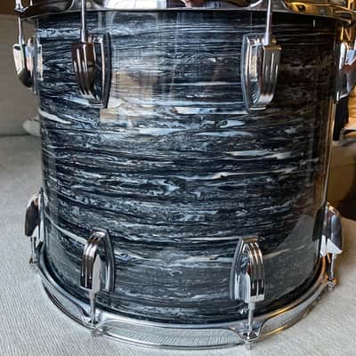 Ludwig Classic Maple CUSTOM 9x13 / 13x15 / 14x22" Jazz Recording Drum Set - Vintage Black Oyster Pearl image 4