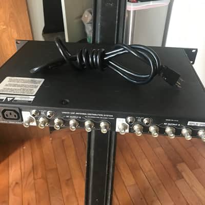 Shure UA845-UA UHF Antenna Splitter/Power Distribution System - (782-806 MHz) with power input cable. image 5