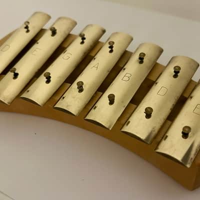 Auris 7-tone pentatonic glockenspiel - wood and brass image 4