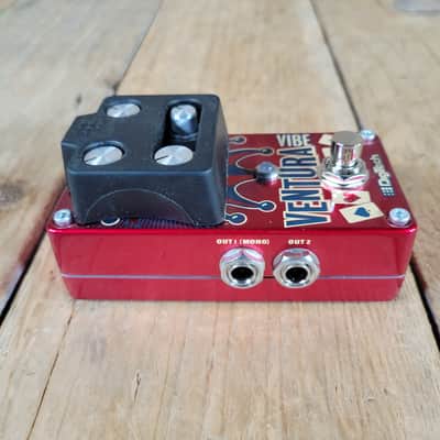 DigiTech Ventura Vibe Vibrato Rotary Speaker Pedal, Mint - Red image 7